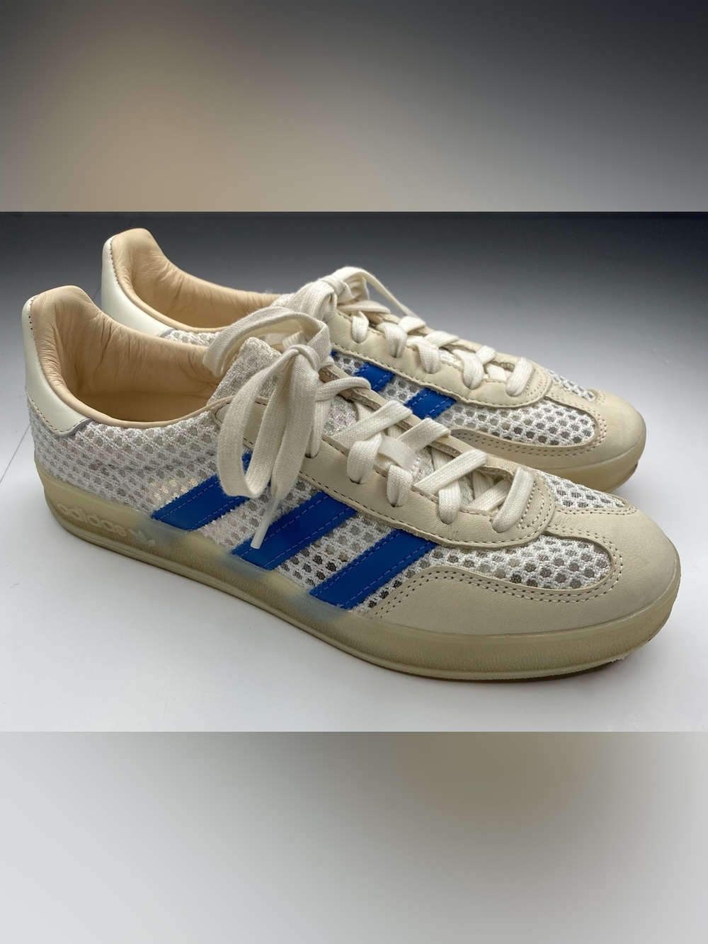 Adidas Originals Gazelle Indoor Shoes Off White Focus Blue Sneakers Mens Sz 7.5